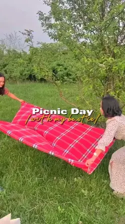 PICNIC WITH BESTIE