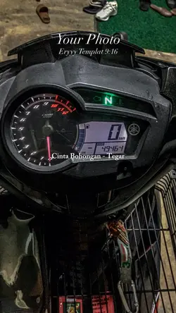 Cinta Bohongan / 