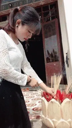 កើតមកជាស្រីដូចបុប្ផា