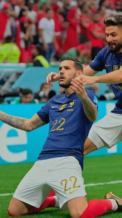 Momen Goal Francis
