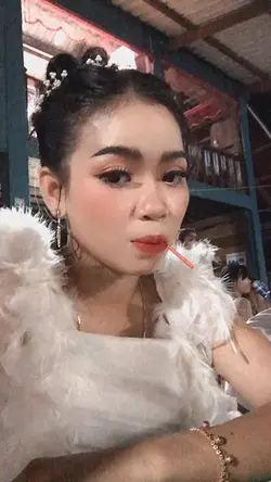 អរគុណដែរបងនៅក្បែរញុមទាំងដែរ