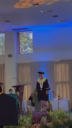 Video wisuda