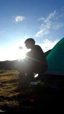mendaki gunung
