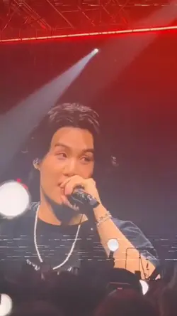 suga concert