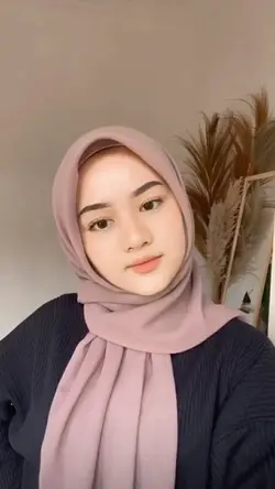 senyum manis 