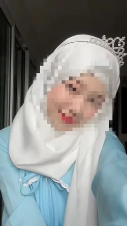 Sesaat kau hadir