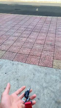 MẪU NÉM CHÌA KHOÁ.