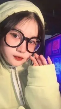 mẫu giật giật