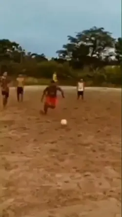 Kena Bola