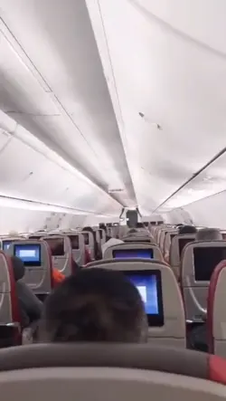 prank naik pesawat 