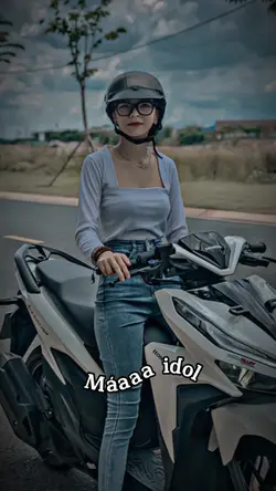 Đù…má idol