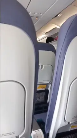 prank naik pesawat 