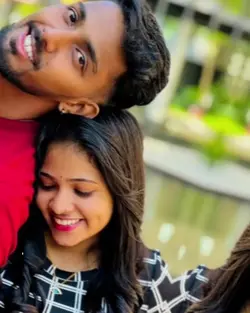 velicche poove song