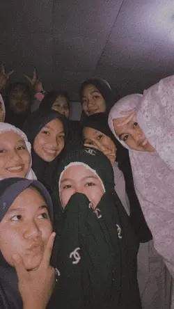 Maulana Maulana 