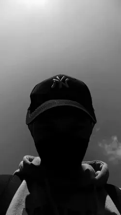 hitam putih 