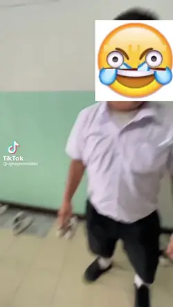 ผีโผล่