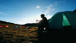 mendaki gunung