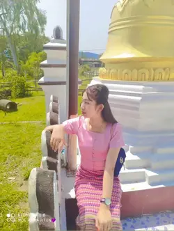 ငါပြုံးနေမှာ