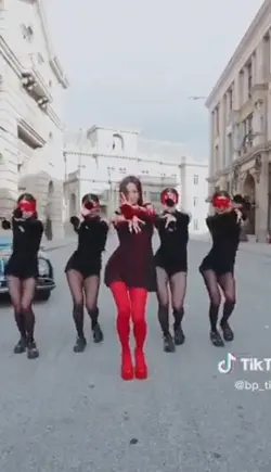 1 video + 1 ảnh
