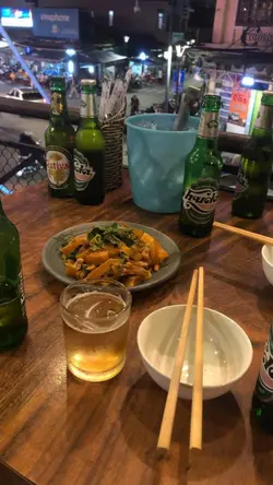 Cần tìm đối thủ