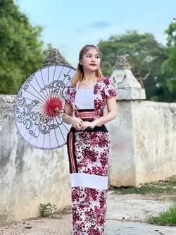 ပန်းနီနီ🌺