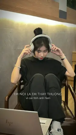 Yêu anh đi mẹ anhbán