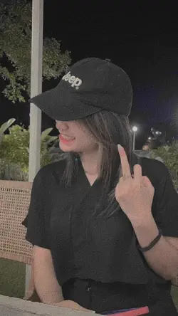 aduh senyum manis