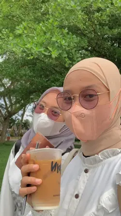 Vlog with bestie