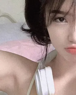 ilookintoyoureyes