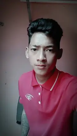 ပုံထဲကြည်လေးbro
