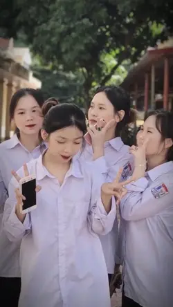 2 ảnh nhạc cuốnn waa