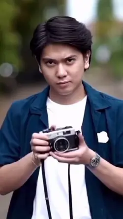 Difotoin Iqbal onlin