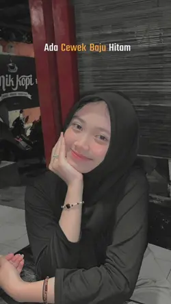 Yang Baju Hitam