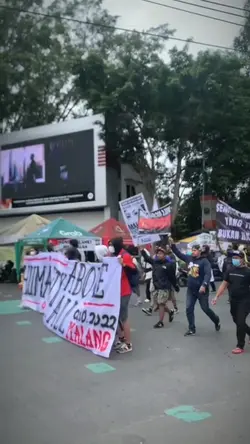 Apakah tunggu kami