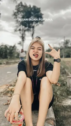 kesan indah pertama
