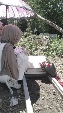 makam ortu tercinta