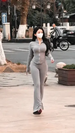 slowmo catwalk