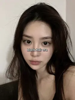 black hair/ red hair