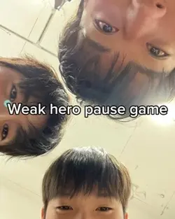 WHC pause game 💗