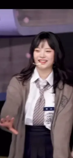 Hanni fancam