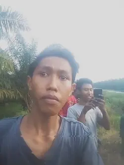 ADUH KAMERA DEPAN