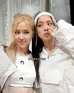 😝😝