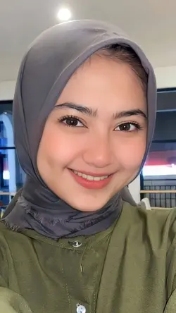senyum manis