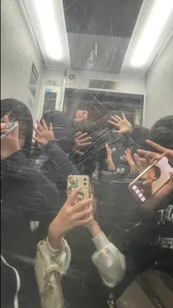奮闘中