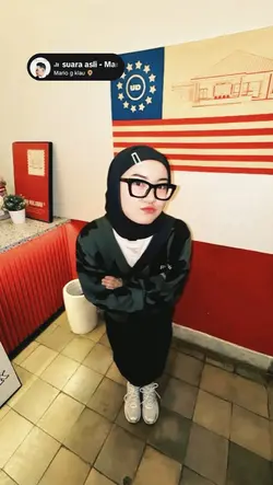 Mario G Klau & Putri