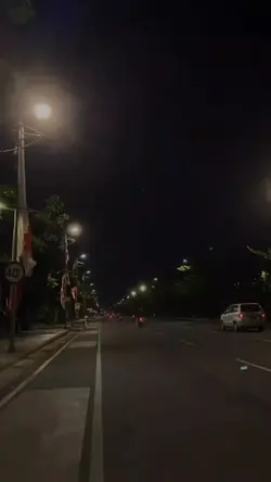 slowmo lirikaestetic