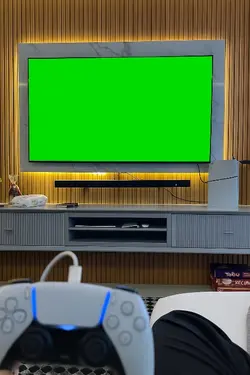 Greenscreen Smart TV