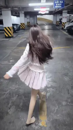 em cứ việc yêu đời