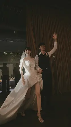 1 ẢNH + MÀU