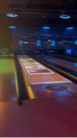 Bowling at King pins